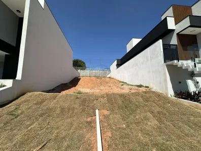 Lote/Terreno à venda, 300m² no Jardim Tereza Cristina, Jundiaí