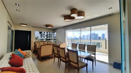 Apartamento com 3 Quartos à venda, 190m² no Vila Sofia, São Paulo