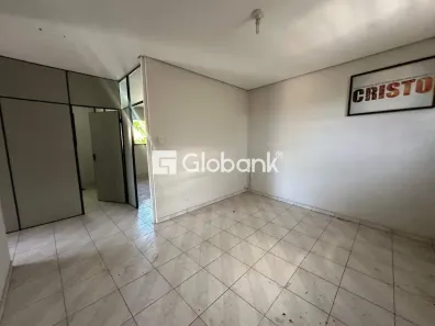 Sala Comercial para alugar, 50m² no Vila Brasília, Montes Claros