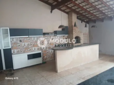 Casa de Condomínio com 3 Quartos à venda, 100m² no Aclimação, Uberlândia