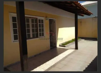 Casa de Condomínio com 3 Quartos à venda, 200m² no Anil, Rio de Janeiro