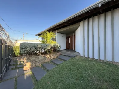 Imóvel Comercial com 9 Quartos para alugar, 406m² no Jardim das Américas, Cuiabá
