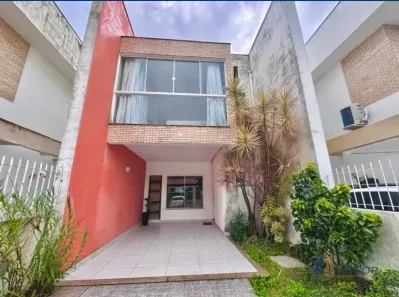 Casa com 3 Quartos para alugar, 127m² no Rio Tavares, Florianópolis