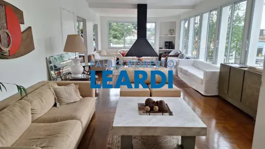 Casa com 5 Quartos à venda, 485m² no Pacaembu, São Paulo