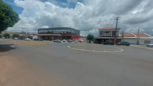 Lote/Terreno para alugar, 300m² no Vila Ferrarezi, Santa Bárbara D'Oeste
