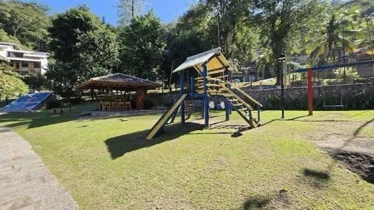 Casa com 4 Quartos à venda, 245m² no Piratininga, Niterói