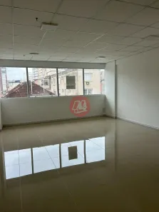 Sala Comercial à venda, 38m² no Bom Fim, Porto Alegre