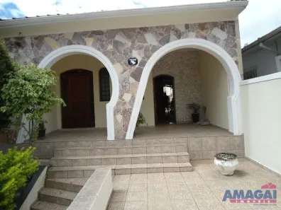 Casa com 3 Quartos à venda, 250m² no Centro, Jacareí
