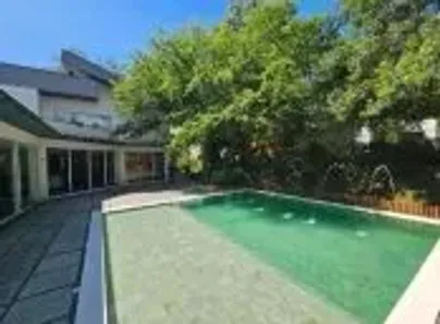 Sobrado com 4 Quartos para alugar, 583m² no Residencial Aldeia do Vale, Goiânia