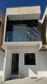 Sobrado com 2 Quartos à venda, 69m² no Monjolos, São Gonçalo