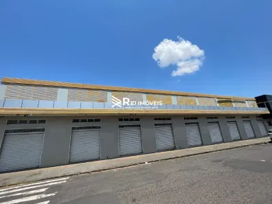 Prédio Comercial para alugar, 11000m² no Marta Helena, Uberlândia