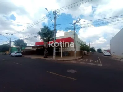 Ponto Comercial para alugar, 700m² no Shopping Park, Uberlândia