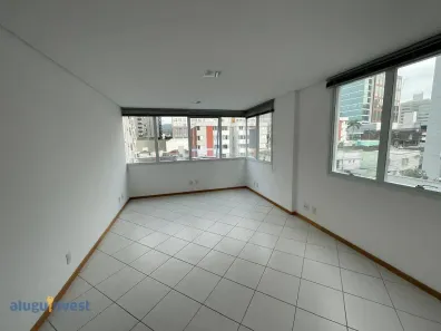 Sala Comercial para alugar, 33m² no Trindade, Florianópolis