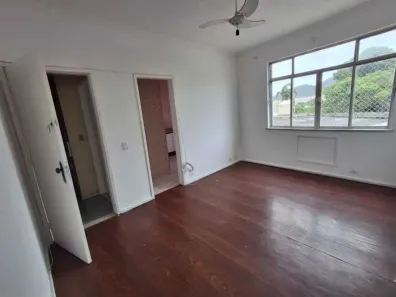 Apartamento com 2 Quartos para alugar, 62m² no Tanque, Rio de Janeiro
