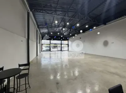 Galpão/Depósito/Armazém para alugar, 380m² no Brasil, Uberlândia