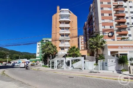 Apartamento com 3 Quartos para alugar, 82m² no Córrego Grande, Florianópolis