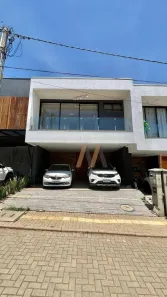 Casa de Condomínio com 4 Quartos à venda, 180m² no Jansen, Gravataí