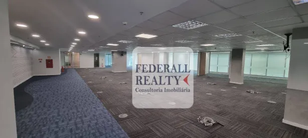 Sala Comercial para alugar, 911m² no Humaitá, Rio de Janeiro