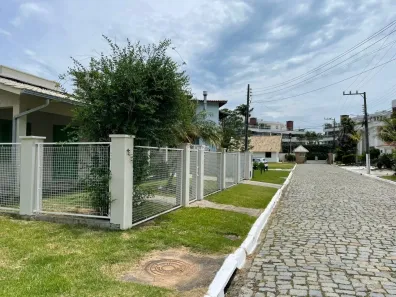 Casa de Condomínio com 3 Quartos à venda, 180m² no Cachoeira do Bom Jesus, Florianópolis
