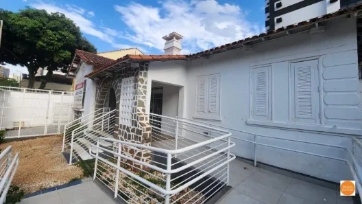 Casa com 5 Quartos para alugar, 366m² no Santa Efigênia, Belo Horizonte