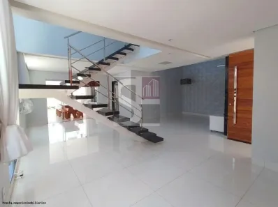 Sobrado com 3 Quartos à venda, 270m² no Alto Umuarama, Uberlândia