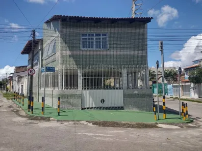 Casa com 3 Quartos para alugar, 270m² no Benfica, Fortaleza