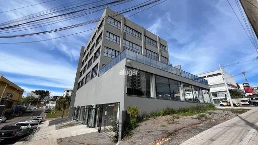 Sala Comercial para alugar, 586m² no Universitário, Caxias do Sul