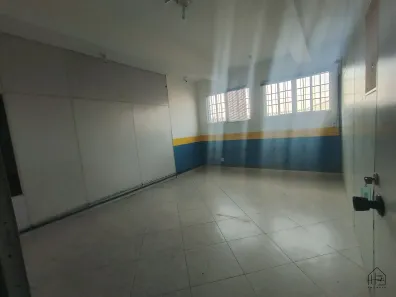 Sala Comercial para alugar, 800m² no Vila Monte Serrat, Cotia