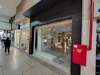 Ponto Comercial para alugar, 31m² no Centro, Juiz de Fora