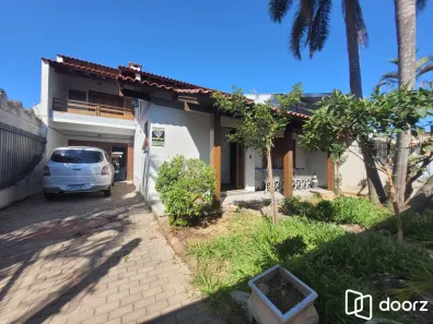 Casa com 4 Quartos à venda, 440m² no Camaquã, Porto Alegre
