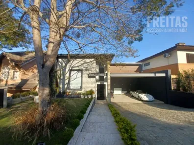 Casa de Condomínio com 3 Quartos para venda ou aluguel, 350m² no Alphaville, Santana de Parnaíba