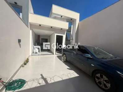 Casa com 3 Quartos à venda, 100m² no Alcides Rabelo, Montes Claros