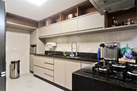 Sobrado com 2 Quartos à venda, 189m² no Vila dos Remédios, São Paulo