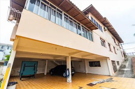 Casa com 4 Quartos à venda, 650m² no Parolin, Curitiba