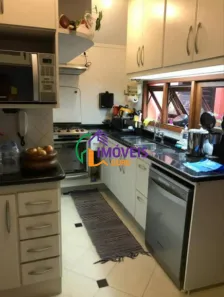 Sobrado com 3 Quartos à venda, 250m² no Vila Bastos, Santo André