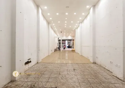 Casa com 1 Quarto para alugar, 300m² no República, São Paulo