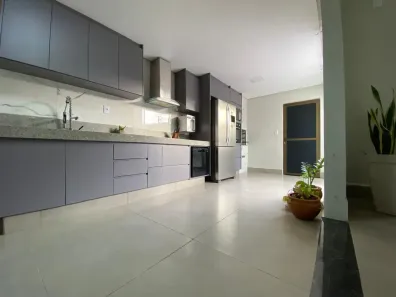 Casa de Condomínio com 3 Quartos à venda, 130m² no Capuava, Goiânia