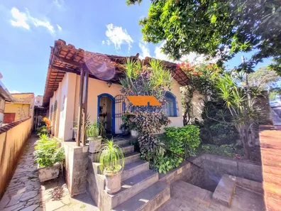 Casa com 3 Quartos à venda, 200m² no Bom Jesus, Belo Horizonte