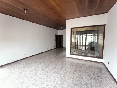 Casa com 3 Quartos para alugar, 160m² no Jardim Satélite, São José dos Campos