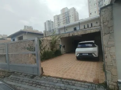 Casa com 4 Quartos para alugar, 220m² no Jardim Peri Peri, São Paulo
