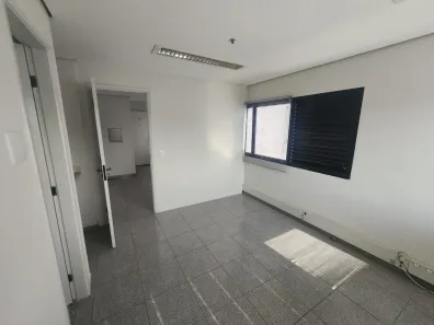 Sala Comercial para venda ou aluguel, 30m² no Liberdade, São Paulo