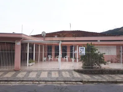 Casa com 4 Quartos à venda, 356m² no Jardim dos Estados, Poços de Caldas