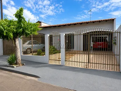 Casa com 3 Quartos para alugar, 300m² no Ricardo, Londrina