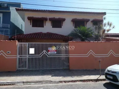 Sobrado com 3 Quartos à venda, 282m² no Campos Elíseos, Taubaté