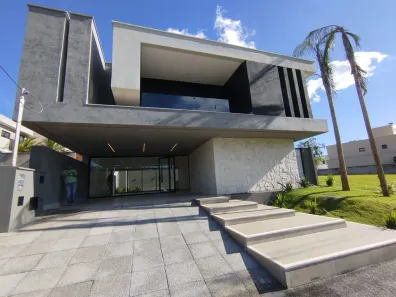 Casa com 4 Quartos à venda, 260m² no Jardins Capri, Senador Canedo