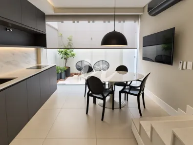Sobrado com 2 Quartos à venda, 85m² no Vigilato Pereira, Uberlândia
