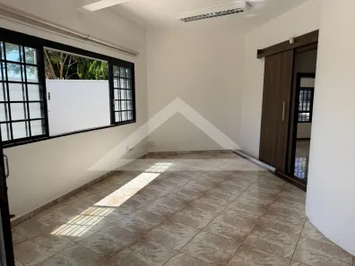 Imóvel Comercial para alugar, 240m² no Jardim Irajá, Ribeirão Preto
