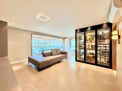 Apartamento com 3 Quartos para alugar, 145m² no Cambuí, Campinas