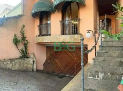 Sobrado com 4 Quartos para alugar, 380m² no Vila Bertioga, São Paulo