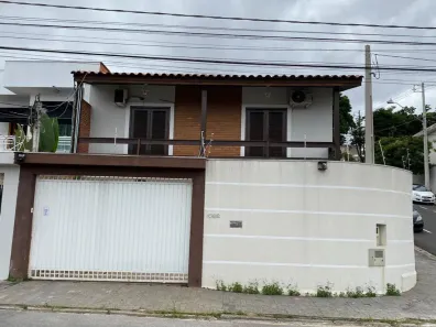 Imóvel Comercial com 7 Quartos para alugar, 260m² no Vila Trujillo, Sorocaba